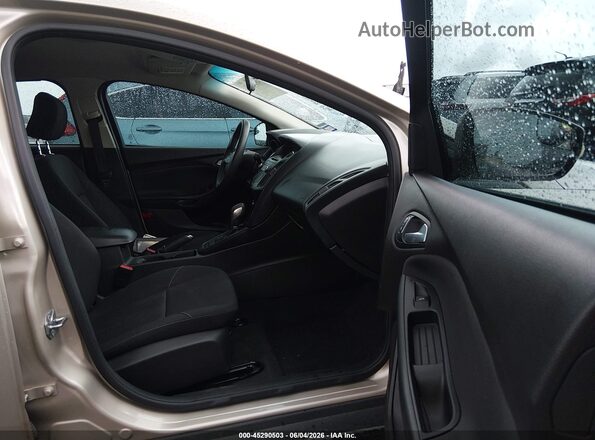 1FADP3K20HL262887 2017 FORD FOCUS Gold წინა სალონის ხედი