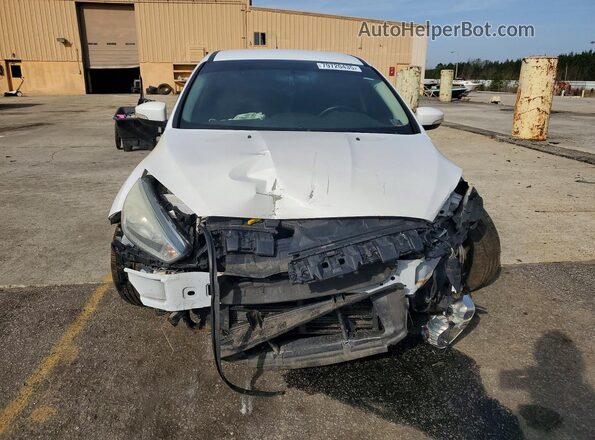 1FADP3K20HL286669 2017 FORD FOCUS White Widok z przodu
