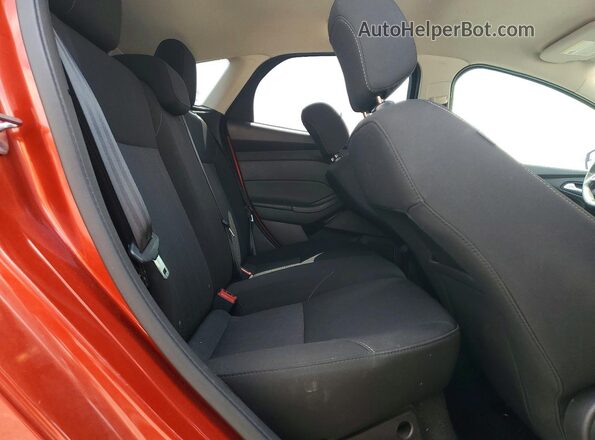 1FADP3K20JL322494 2018 FORD FOCUS Orange Vista de los asientos traseros