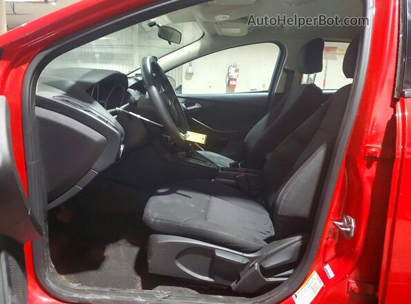 1FADP3K21GL264663 2016 FORD FOCUS Красный 