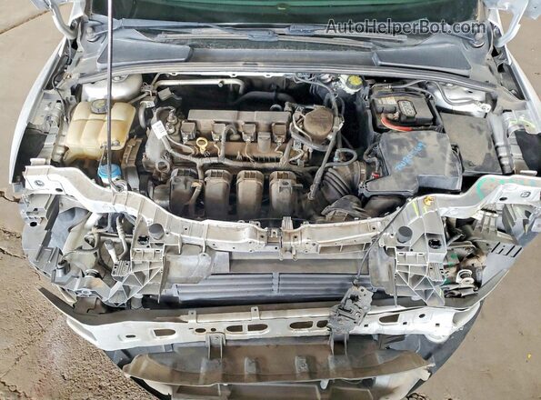 1FADP3K21GL283259 2016 FORD FOCUS Silver Widok wnętrza z tyłu