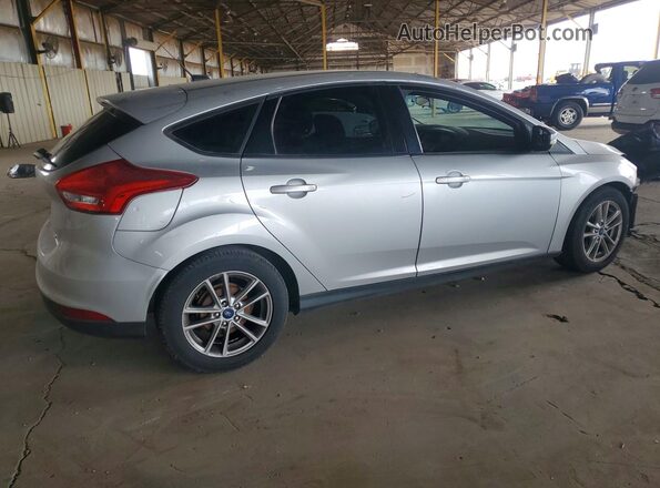 1FADP3K21GL283259 2016 FORD FOCUS Silver Tył prawy