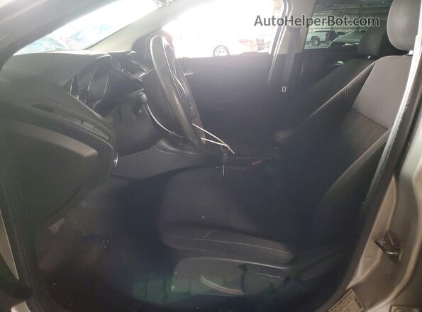 1FADP3K21GL283259 2016 FORD FOCUS Silver Widok wnętrza z przodu