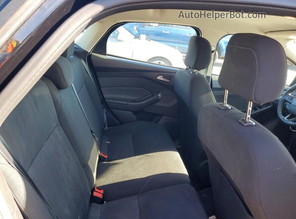 1FADP3K21JL236370 2018 FORD FOCUS Черный Вид задних сидений