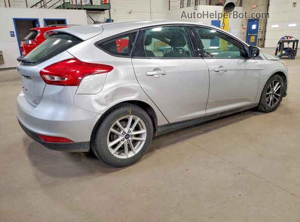 1FADP3K22GL203211 2016 FORD FOCUS Silver Rear right