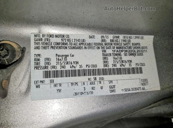 1FADP3K22GL203211 2016 FORD FOCUS Silver Engine compartment view