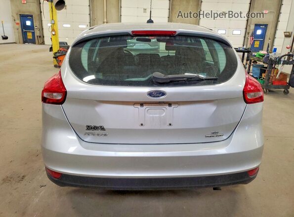 1FADP3K22GL203211 2016 FORD FOCUS Silver Rear view