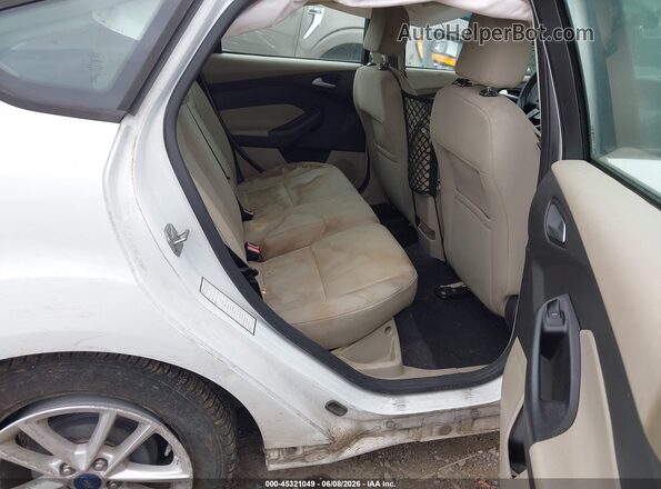 1FADP3K22GL205959 2016 FORD FOCUS White Vista de la etiqueta del VIN