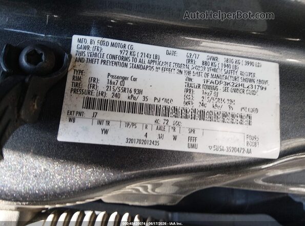 1FADP3K22HL231799 2017 FORD FOCUS Silver Widok komory silnika