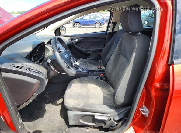 1FADP3K22JL308905 2018 FORD FOCUS Red 