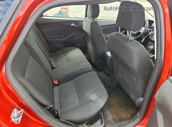1FADP3K22JL308905 2018 FORD FOCUS Red 