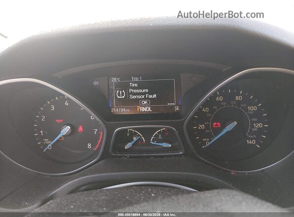 1FADP3K23GL236248 2016 FORD FOCUS Red Widok tylnych siedzeń