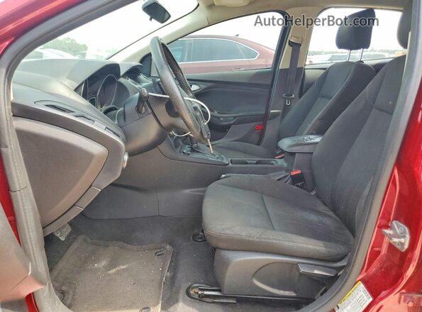 1FADP3K23GL336480 2016 FORD FOCUS Темно-бордовый Вид салона спереди