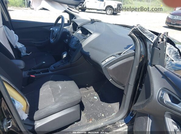 1FADP3K23JL260329 2018 FORD FOCUS Черный Вид салона спереди