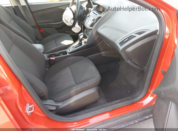 1FADP3K24GL373554 2016 FORD FOCUS Red Widok wnętrza z przodu