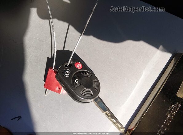 1FADP3K24GL373554 2016 FORD FOCUS Red Widok deski rozdzielczej