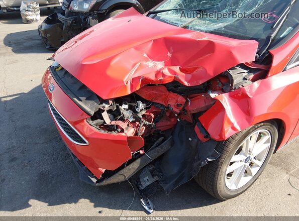 1FADP3K24GL373554 2016 FORD FOCUS Red Widok z przodu