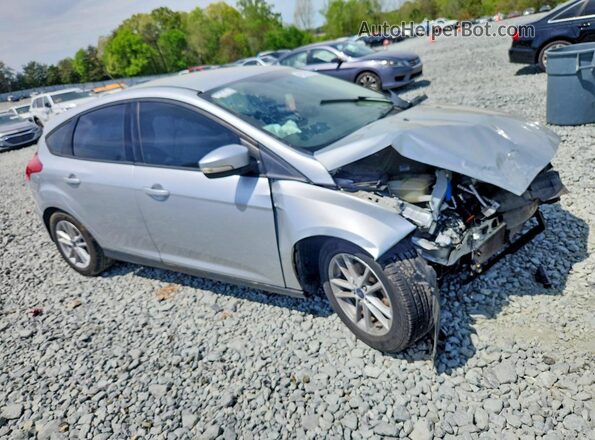 1FADP3K24HL216222 2017 FORD FOCUS Silver Przód prawy