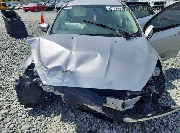 1FADP3K24HL216222 2017 FORD FOCUS Silver Widok wnętrza z tyłu