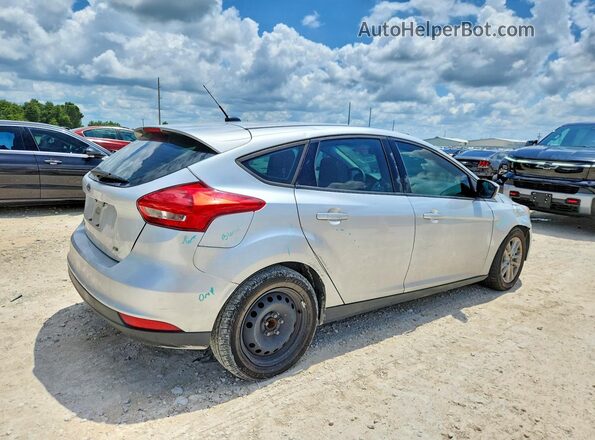 1FADP3K24JL326788 2018 FORD FOCUS Silver Задня права чверть