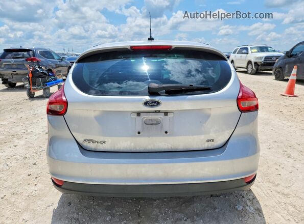 1FADP3K24JL326788 2018 FORD FOCUS Silver Вид ззаду