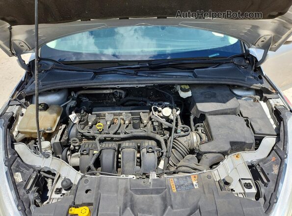 1FADP3K24JL326788 2018 FORD FOCUS Silver Вид задньої частини салону