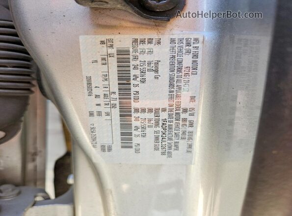 1FADP3K24JL326788 2018 FORD FOCUS Silver Вид підкапотного простору
