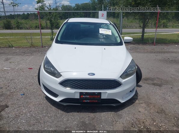 1FADP3K24JL332381 2018 FORD FOCUS White Rear interior view