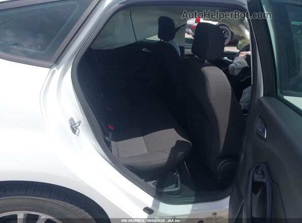 1FADP3K24JL332381 2018 FORD FOCUS White VIN sticker view