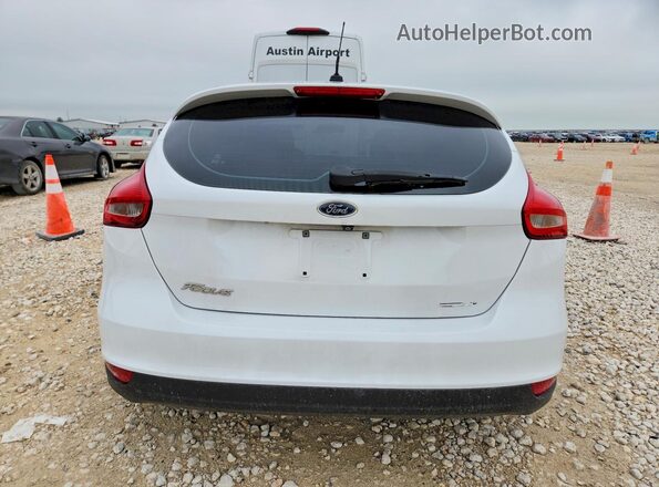 1FADP3K25GL244867 2016 FORD FOCUS Белый Вид сзади