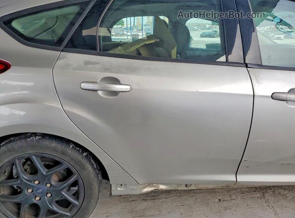 1FADP3K25GL316134 2016 FORD FOCUS Silver 