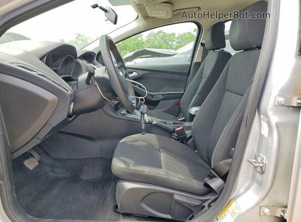 1FADP3K25HL217167 2017 FORD FOCUS Silver 