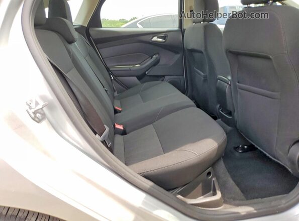 1FADP3K25HL217167 2017 FORD FOCUS Silver 
