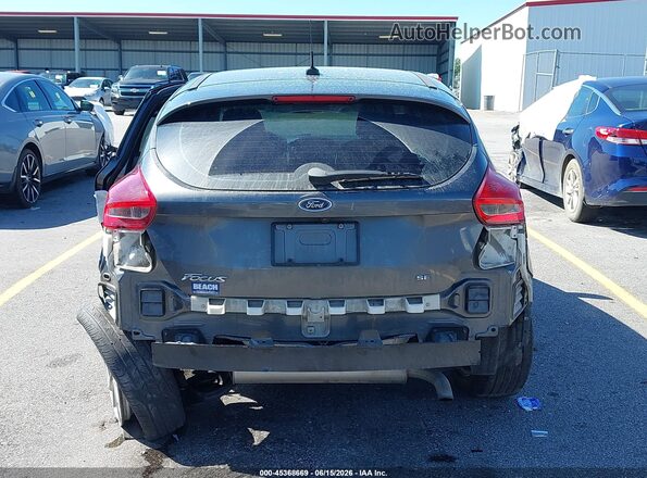 1FADP3K25JL318943 2018 FORD FOCUS Серый 