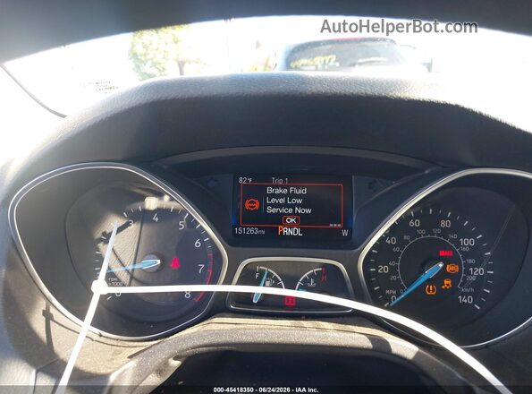 1FADP3K26HL306004 2017 FORD FOCUS Red Vista de los asientos traseros