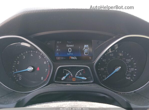1FADP3K26JL262205 2018 FORD FOCUS Белый Вид задних сидений