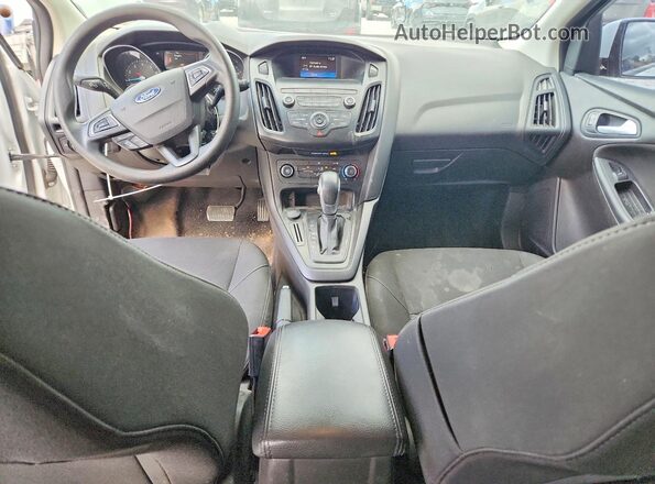 1FADP3K26JL280509 2018 FORD FOCUS White Vista del salpicadero