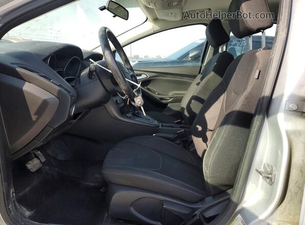 1FADP3K27GL299952 2016 FORD FOCUS Silver Widok wnętrza z przodu