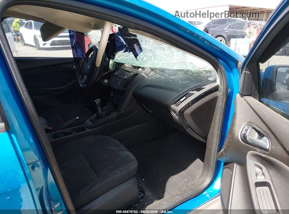 1FADP3K27GL360572 2016 FORD FOCUS Blue Front interior view