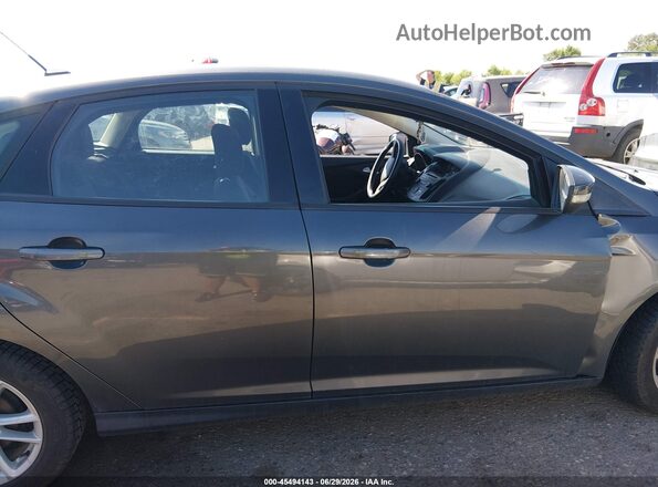 1FADP3K27HL210821 2017 FORD FOCUS Gray Rear interior view