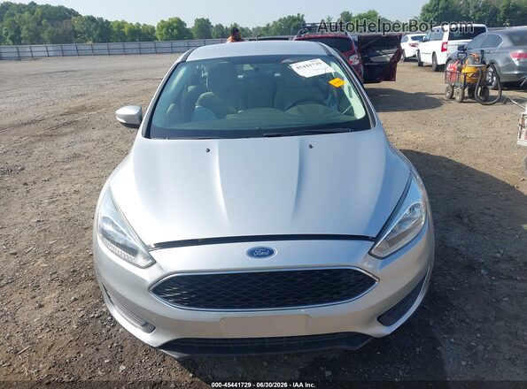 1FADP3K27HL265107 2017 FORD FOCUS Silver Rear interior view