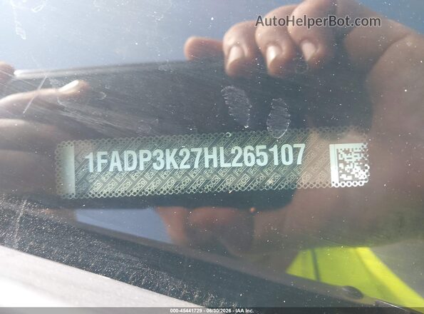 1FADP3K27HL265107 2017 FORD FOCUS Silver Engine compartment view