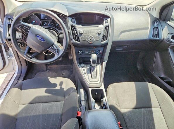 1FADP3K27HL308134 2017 FORD FOCUS White Vista del salpicadero