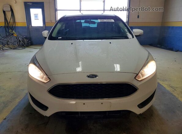 1FADP3K27JL268028 2018 FORD FOCUS Белый Вид спереди