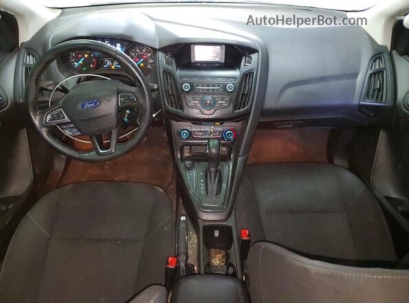 1FADP3K27JL268028 2018 FORD FOCUS Белый Вид панели приборов