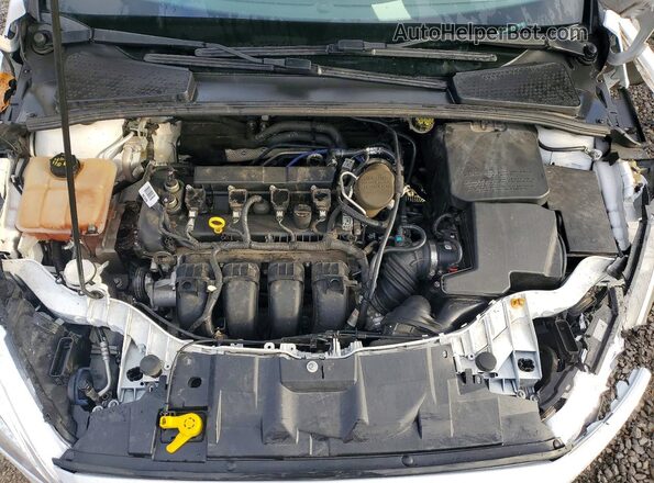 1FADP3K28GL232471 2016 FORD FOCUS White Вид задньої частини салону