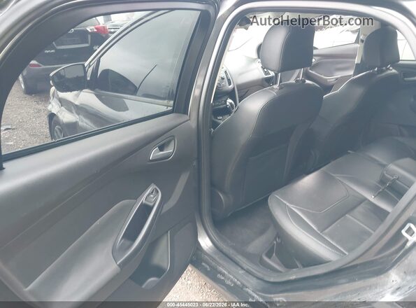 1FADP3K28GL332909 2016 FORD FOCUS Gray VIN კოდის სტიკერის ხედი