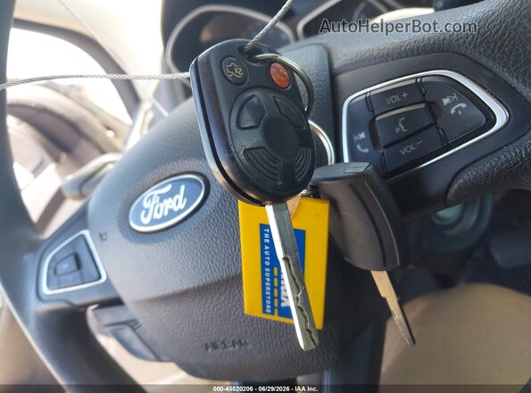 1FADP3K28HL245660 2017 FORD FOCUS Black Dashboard view