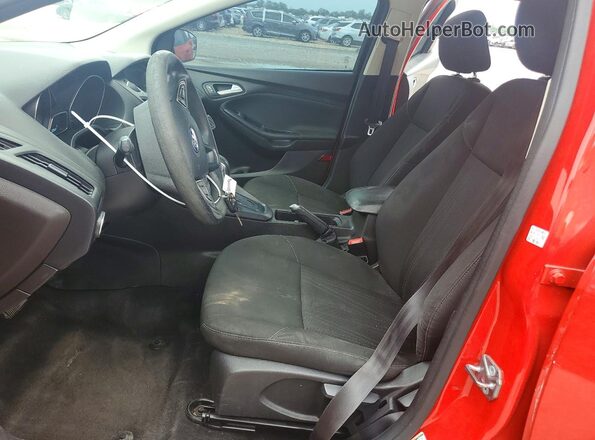 1FADP3K28HL258635 2017 FORD FOCUS Red Front interior view