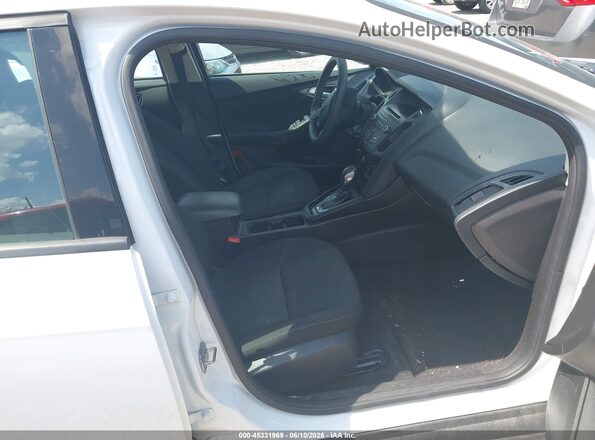 1FADP3K28HL286175 2017 FORD FOCUS White Вид салону спереду